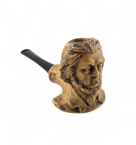 clay pipe with the likeness of Adam Mickiewicz